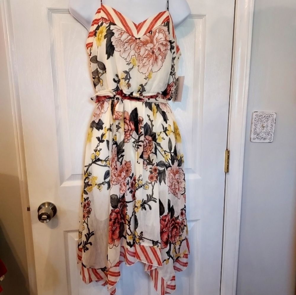 Enfocus Studio NWT Floral Kerchief Hem Dress sz 10 Boho Fairy